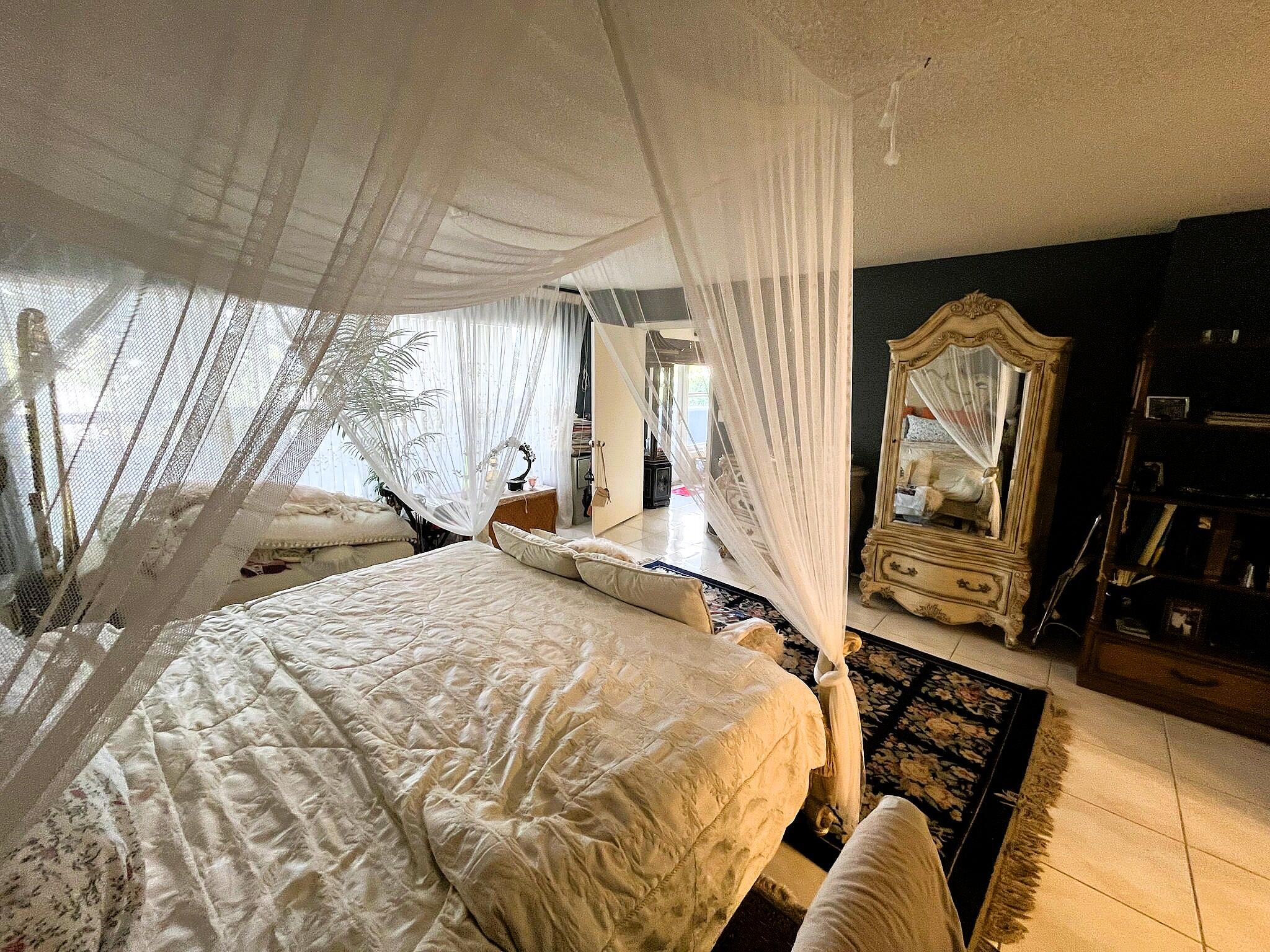 PLAYA DEL SOL CONDO - Residential