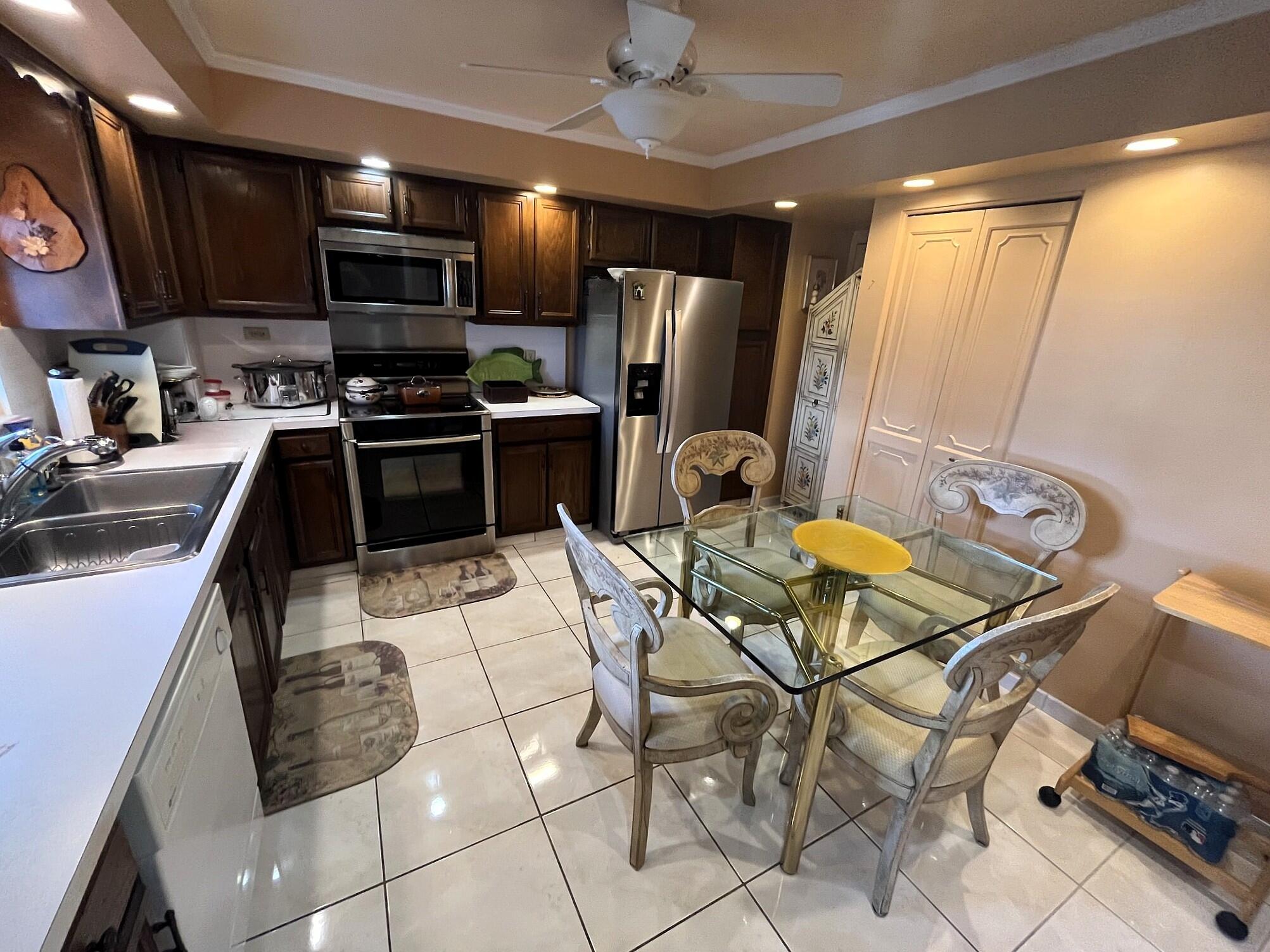 PLAYA DEL SOL CONDO - Residential