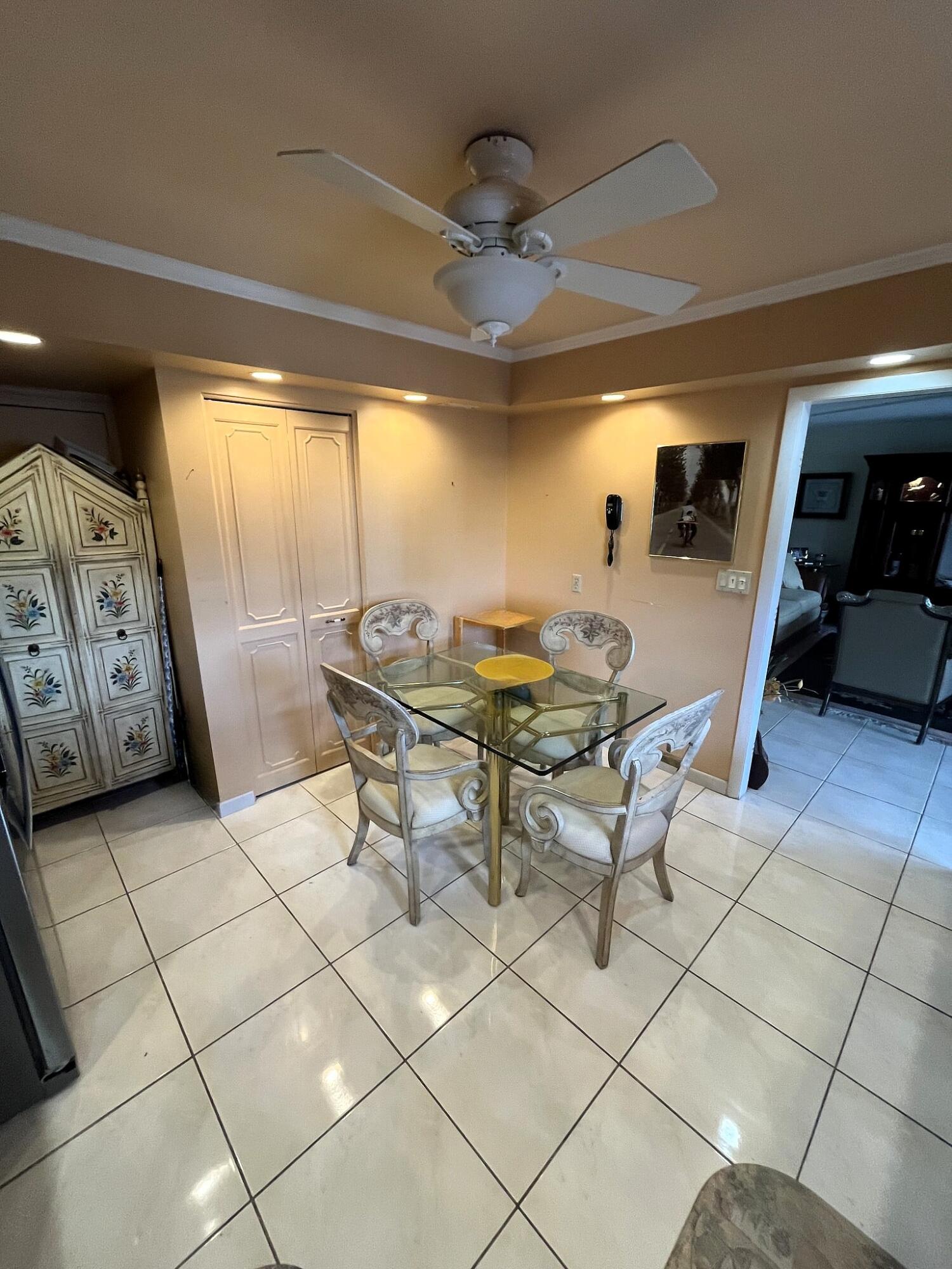 PLAYA DEL SOL CONDO - Residential