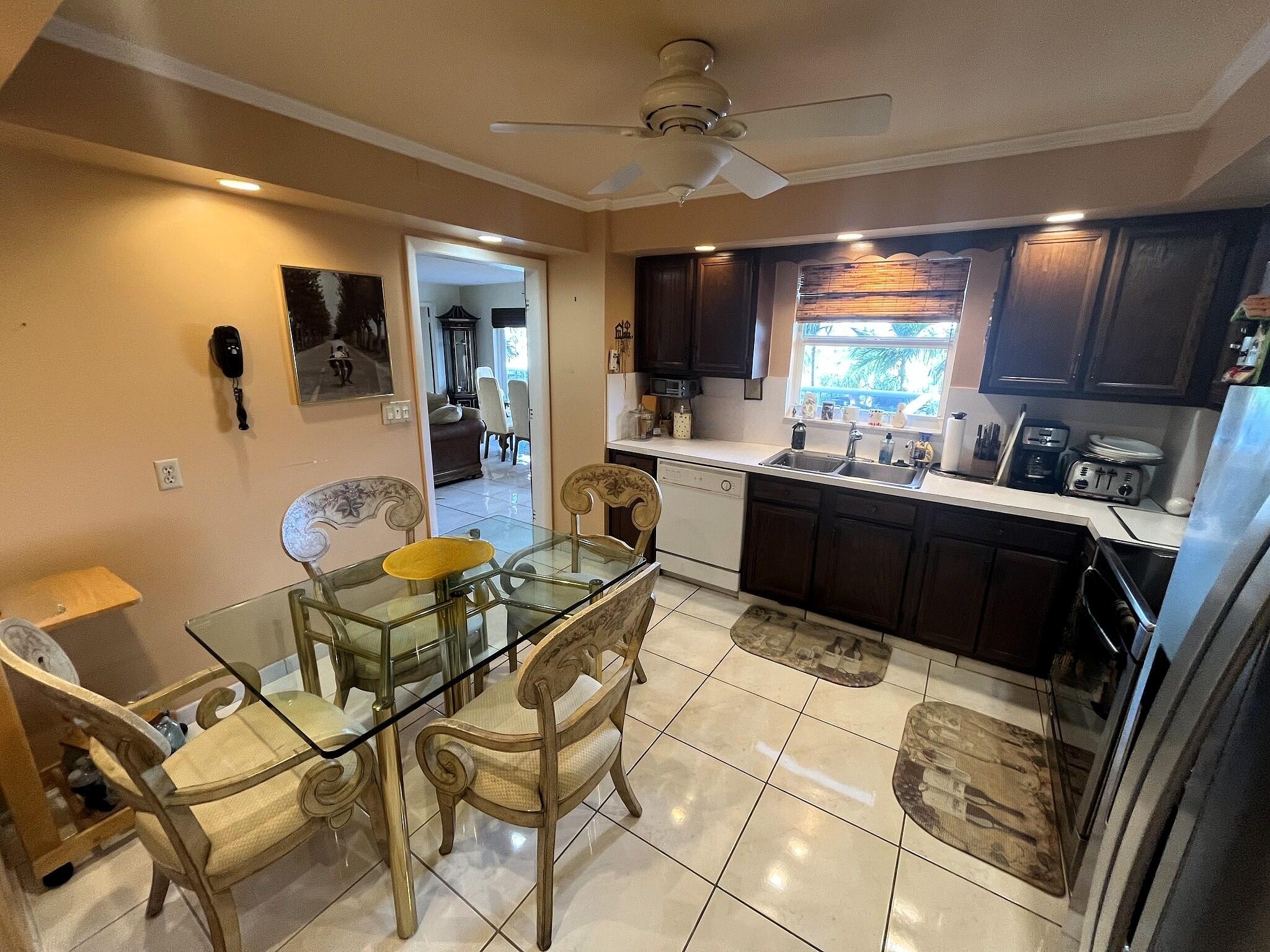 PLAYA DEL SOL CONDO - Residential