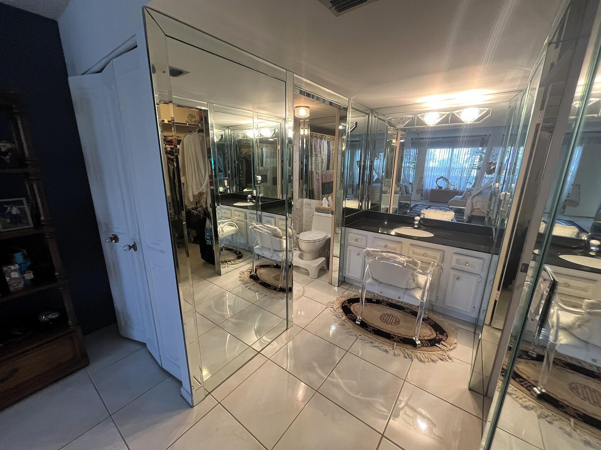 PLAYA DEL SOL CONDO - Residential