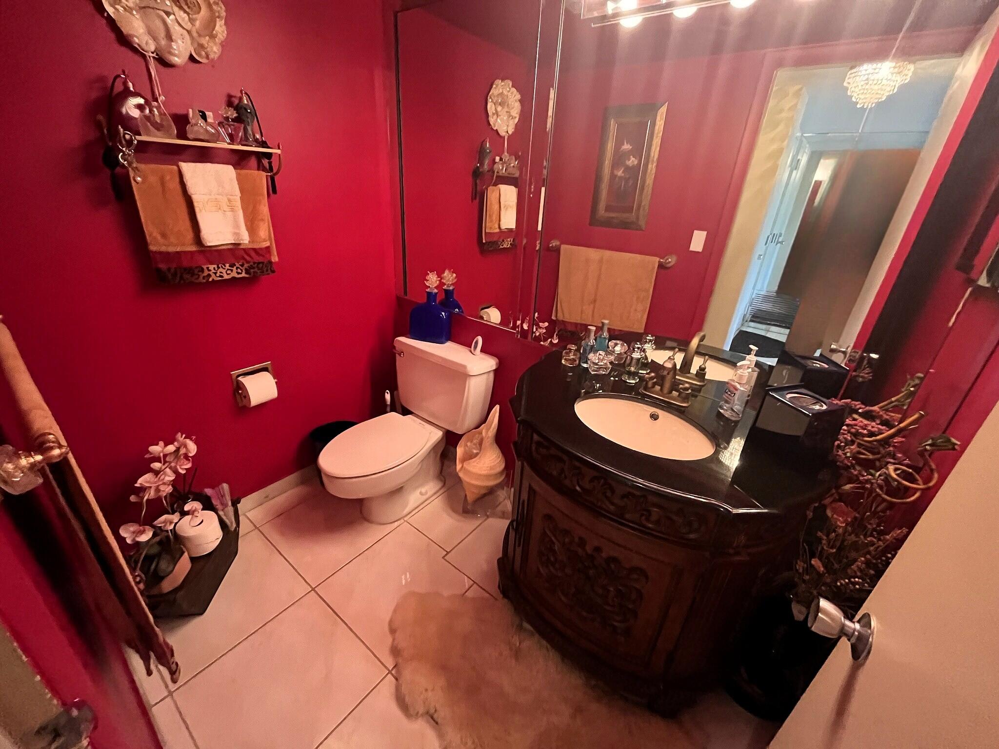 PLAYA DEL SOL CONDO - Residential