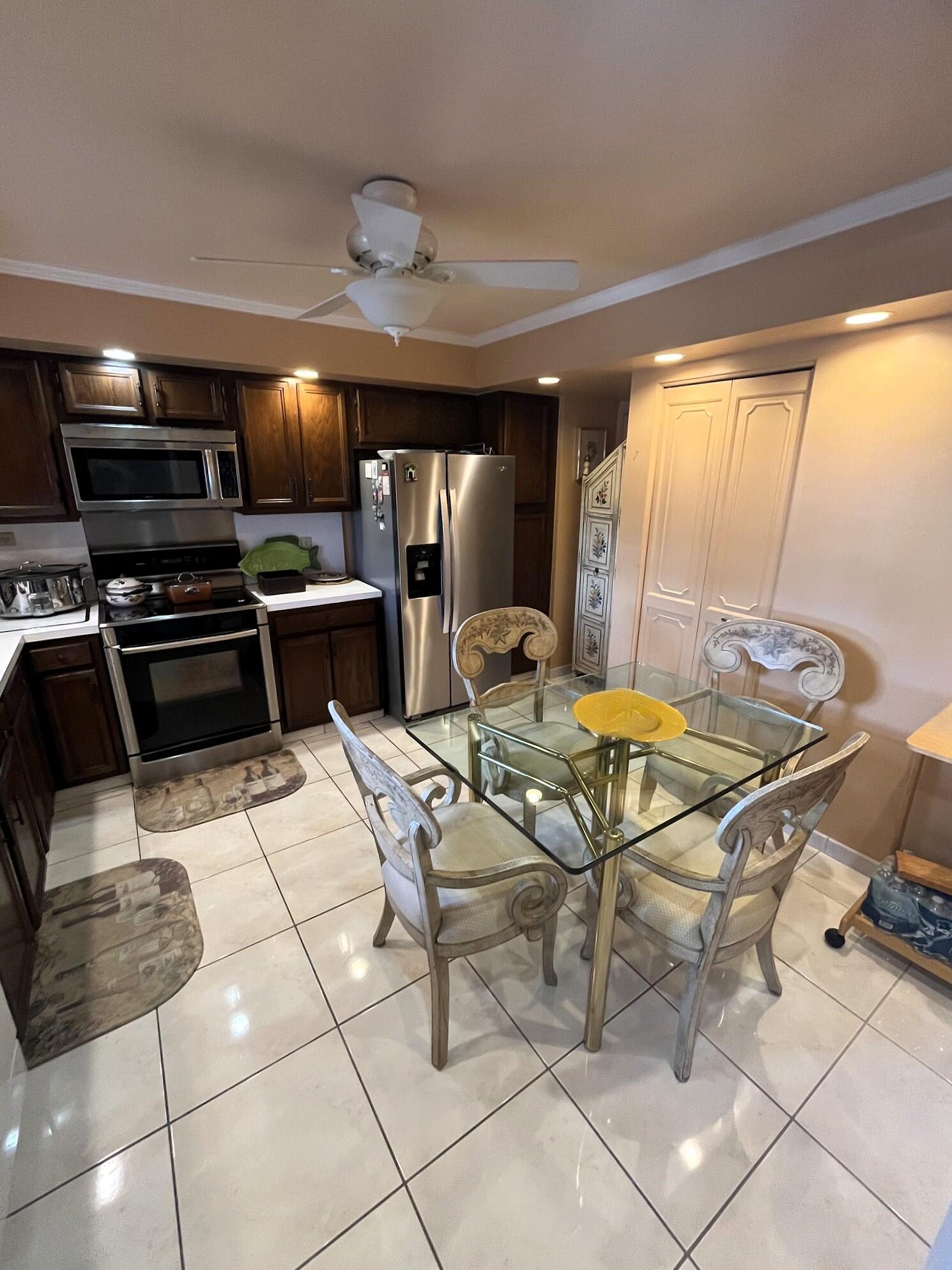 PLAYA DEL SOL CONDO - Residential