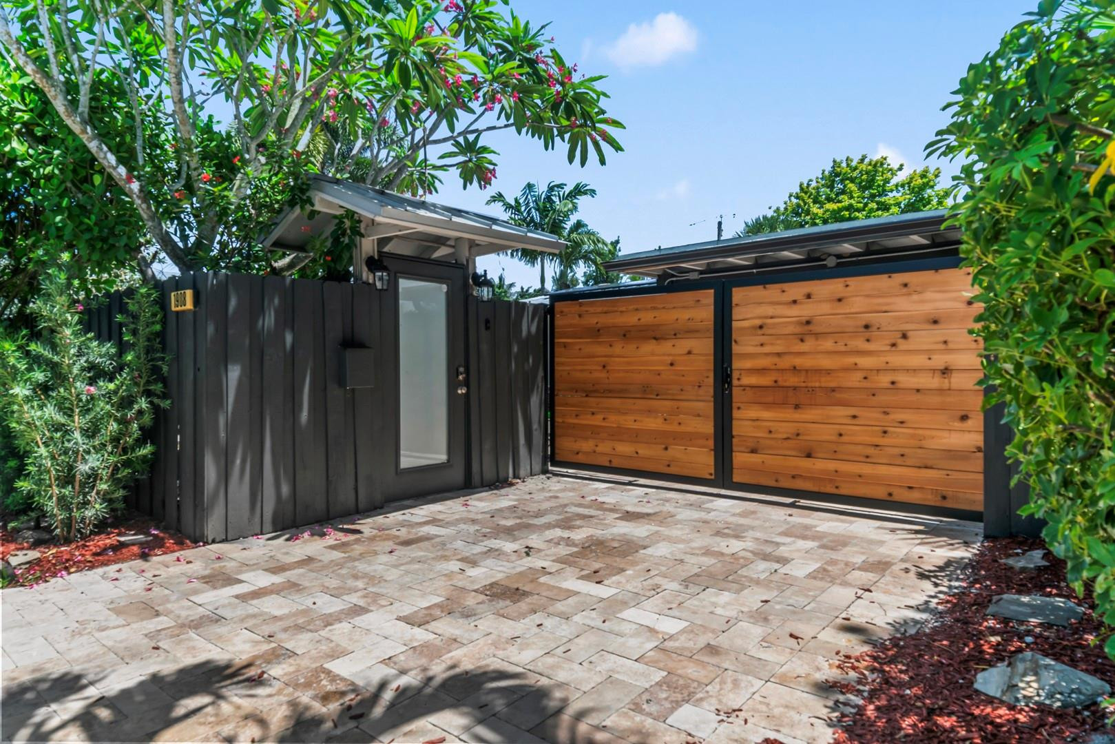 Coral Gardens 30-7 B - Residential