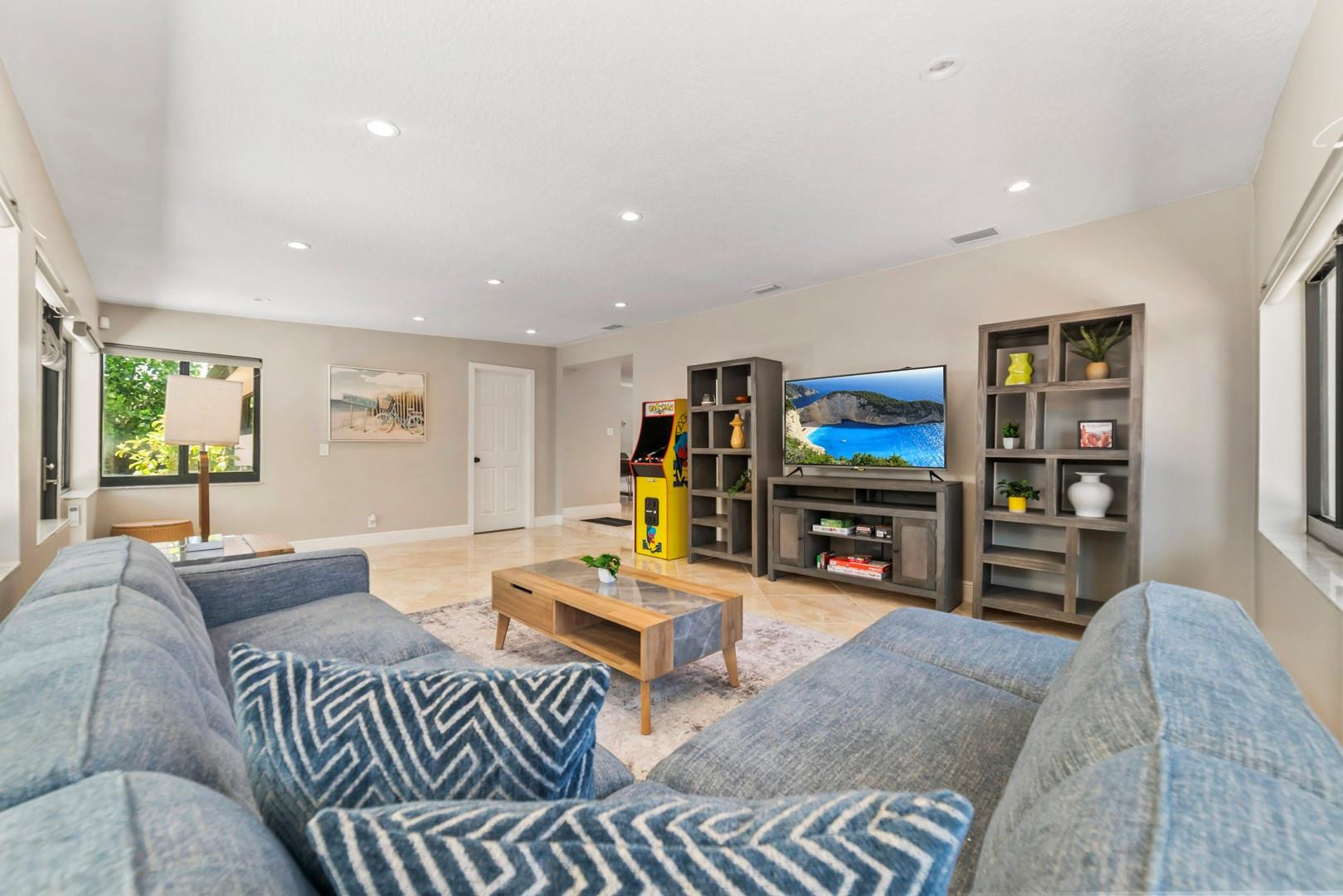 Coral Gardens 30-7 B - Residential