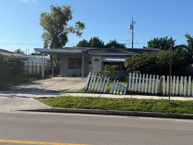 1005 12th Avenue S