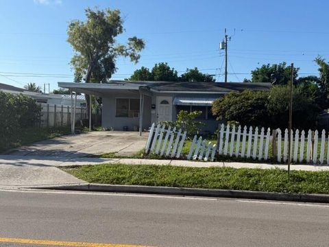 1005 12th Avenue N Lake Worth Beach FL 33460