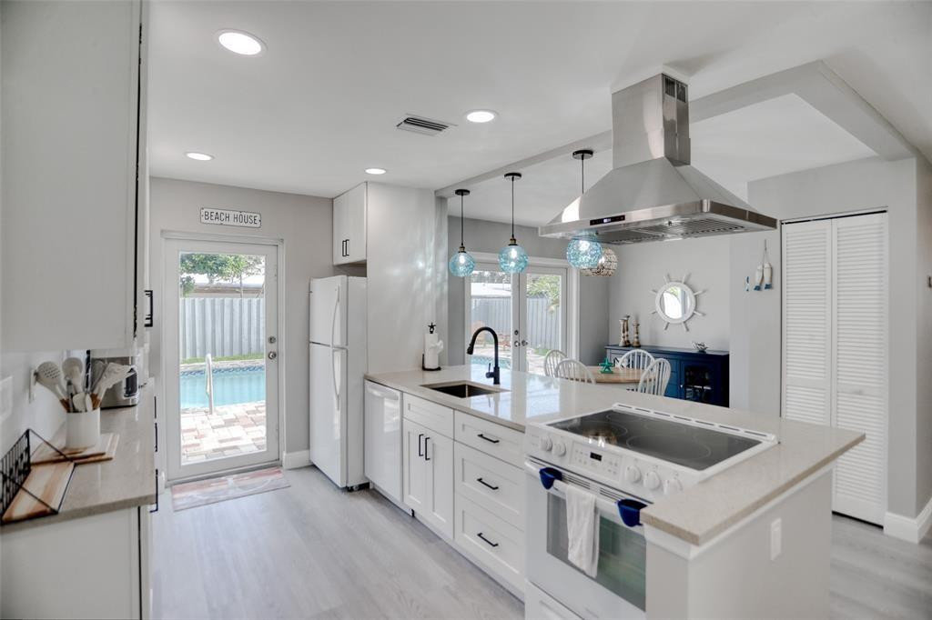 1437 NE 25th Street
