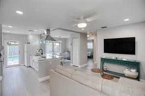 COLLIER MANOR 4TH ADD - Residential Lease