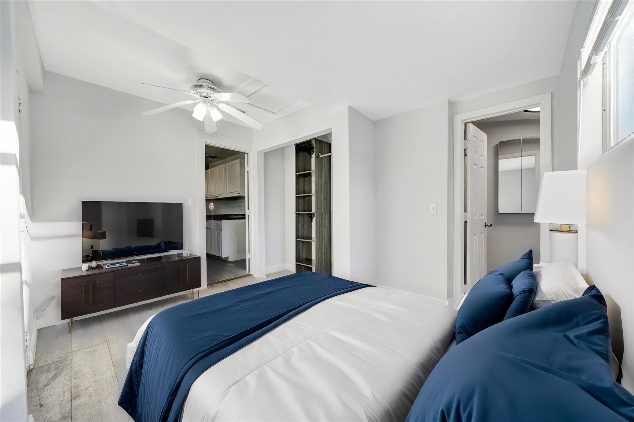 LAKE WORTH TOWN OF - Residential