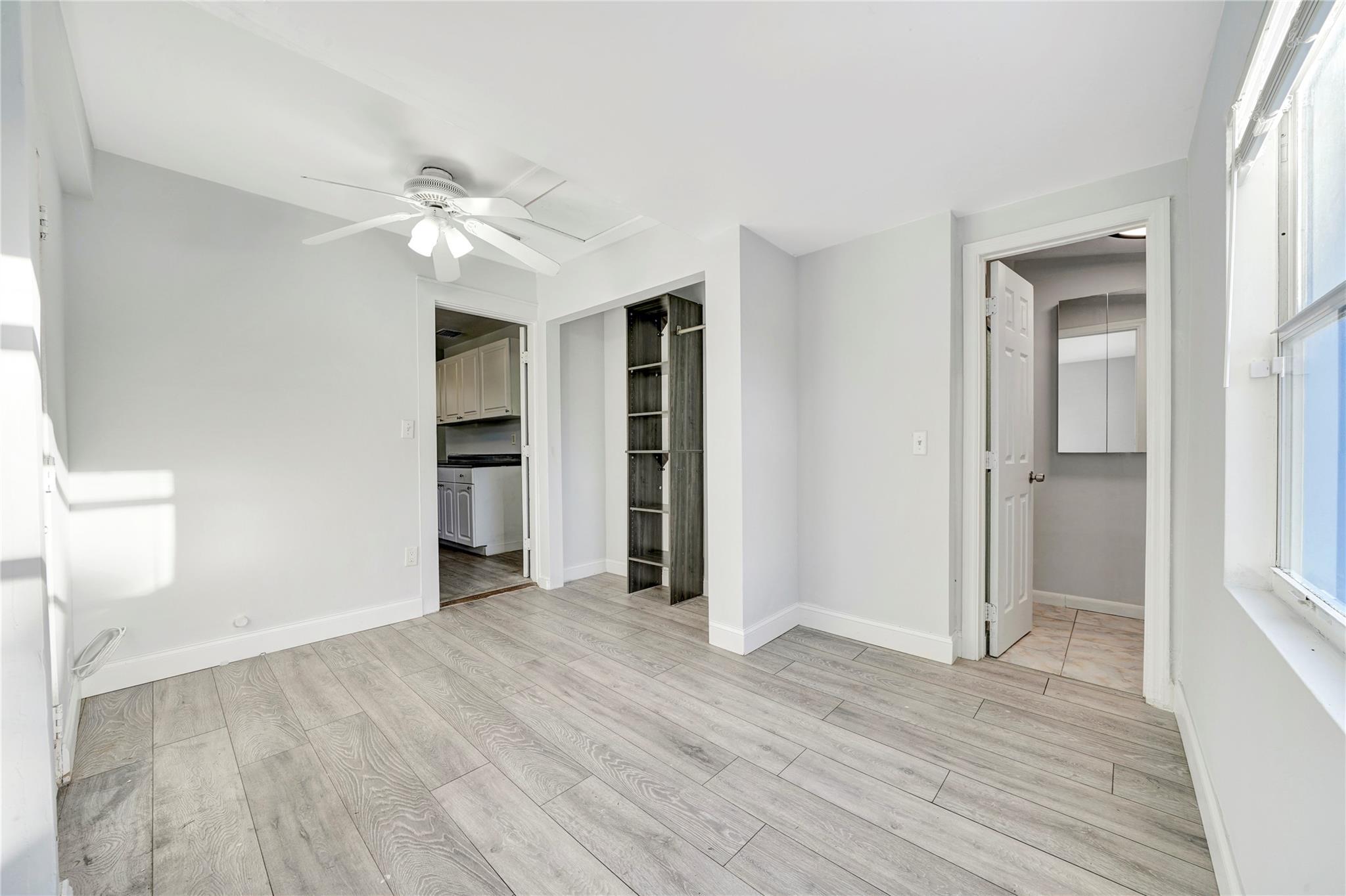 LAKE WORTH TOWN OF - Residential