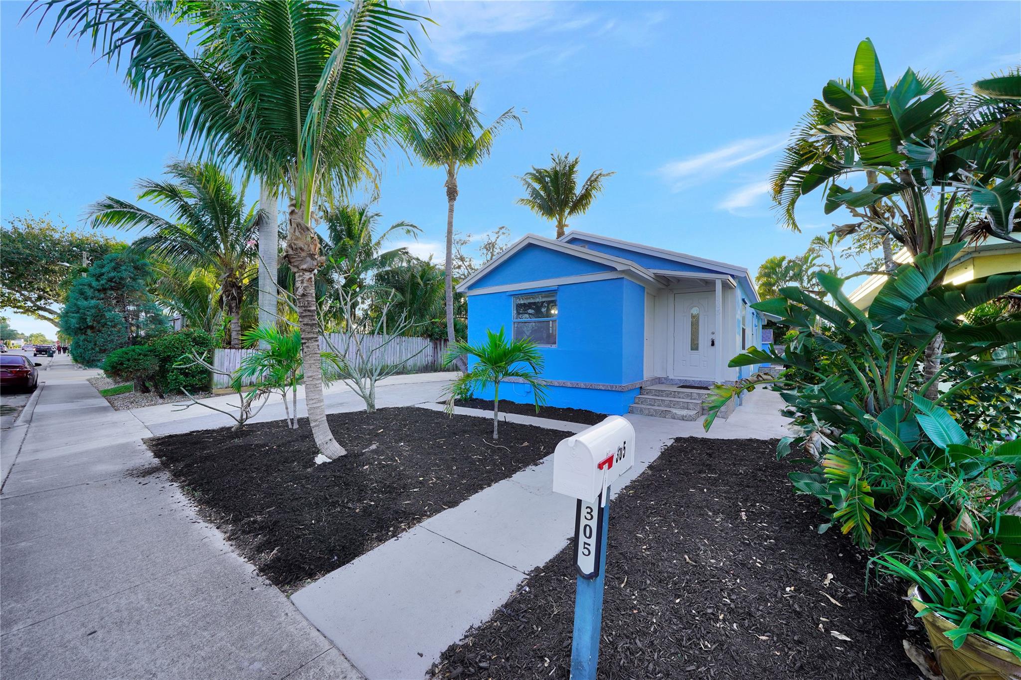 LAKE WORTH TOWN OF - Residential