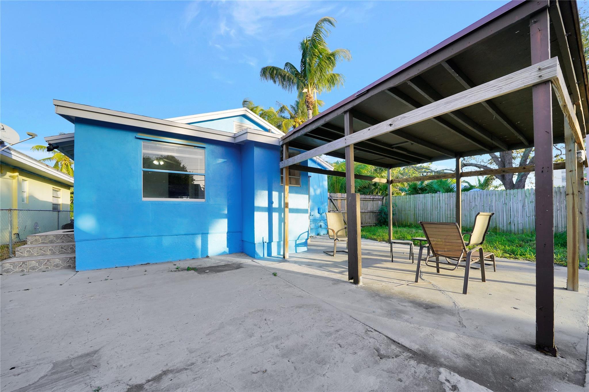 LAKE WORTH TOWN OF - Residential