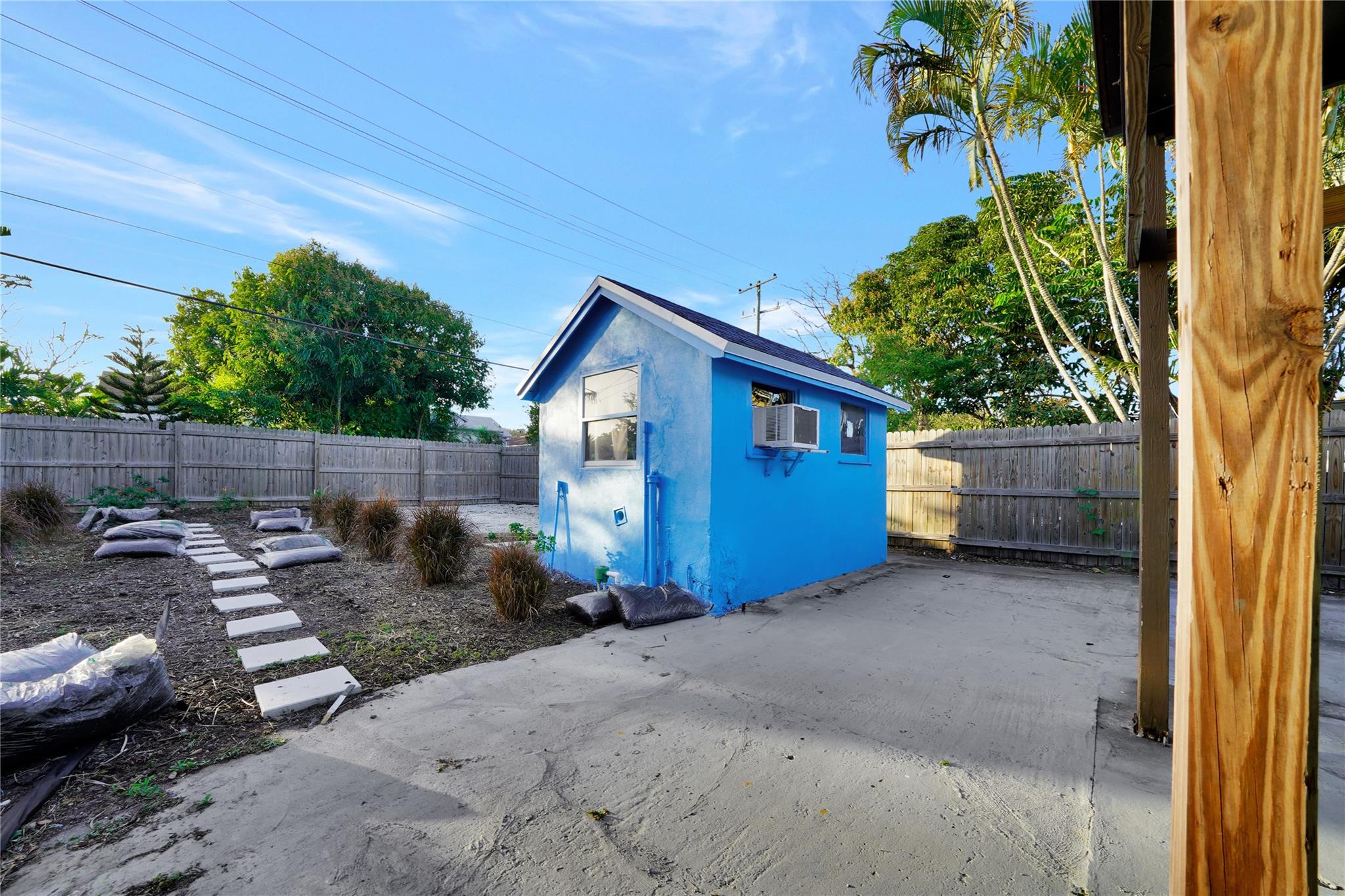 LAKE WORTH TOWN OF - Residential