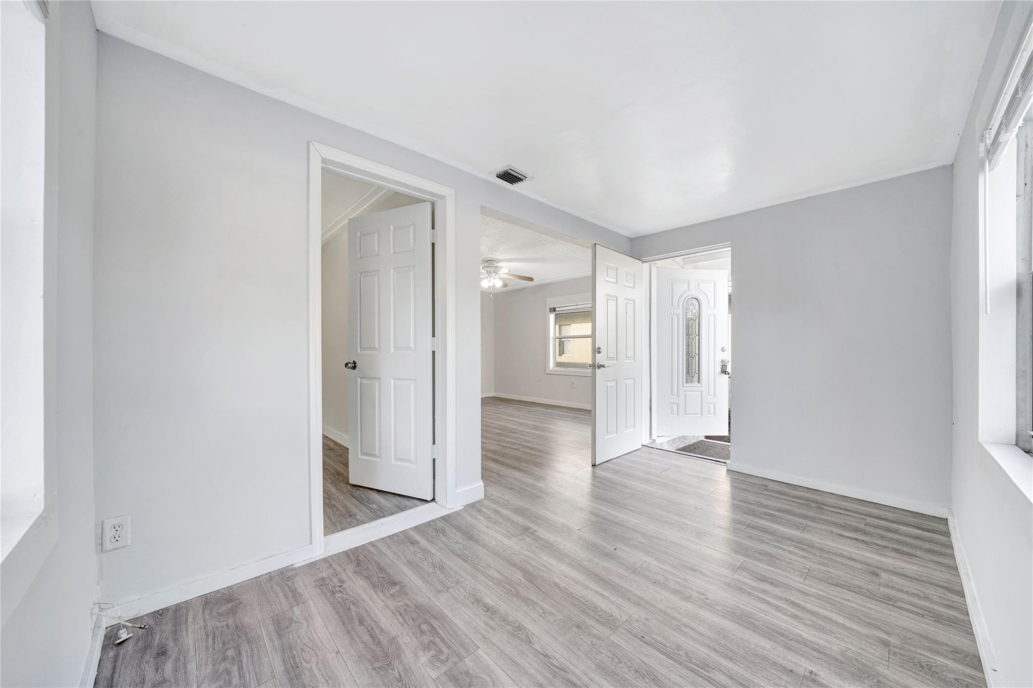 LAKE WORTH TOWN OF - Residential