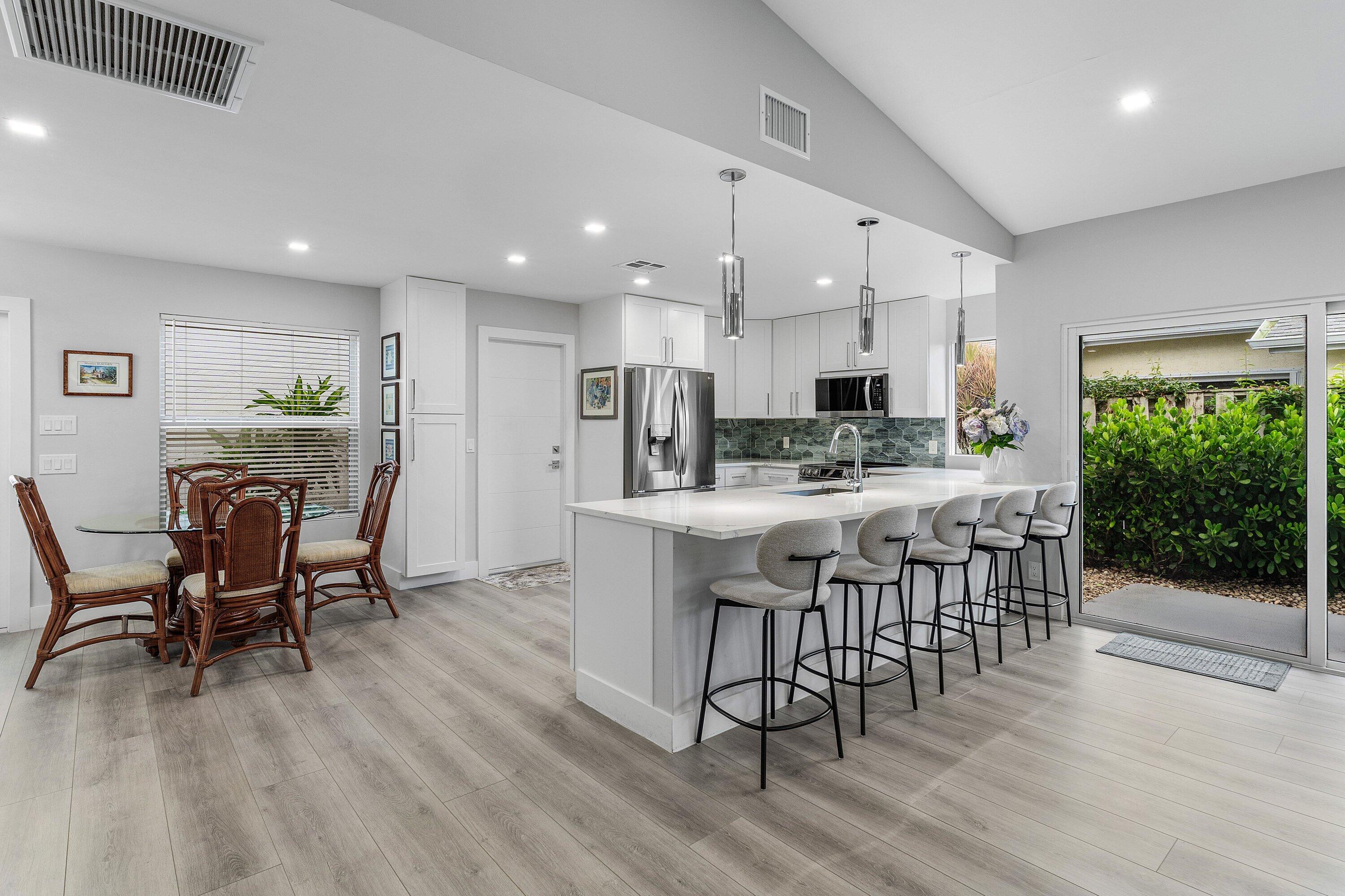 13320 Touchstone Court, Palm Beach Gardens, FL, 33418/$879,999 3 13320 Touchstone Court