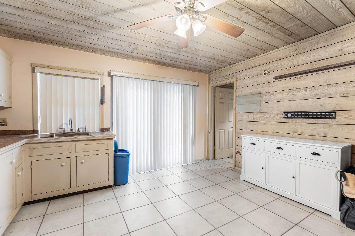 THE ACREAGE - Residential