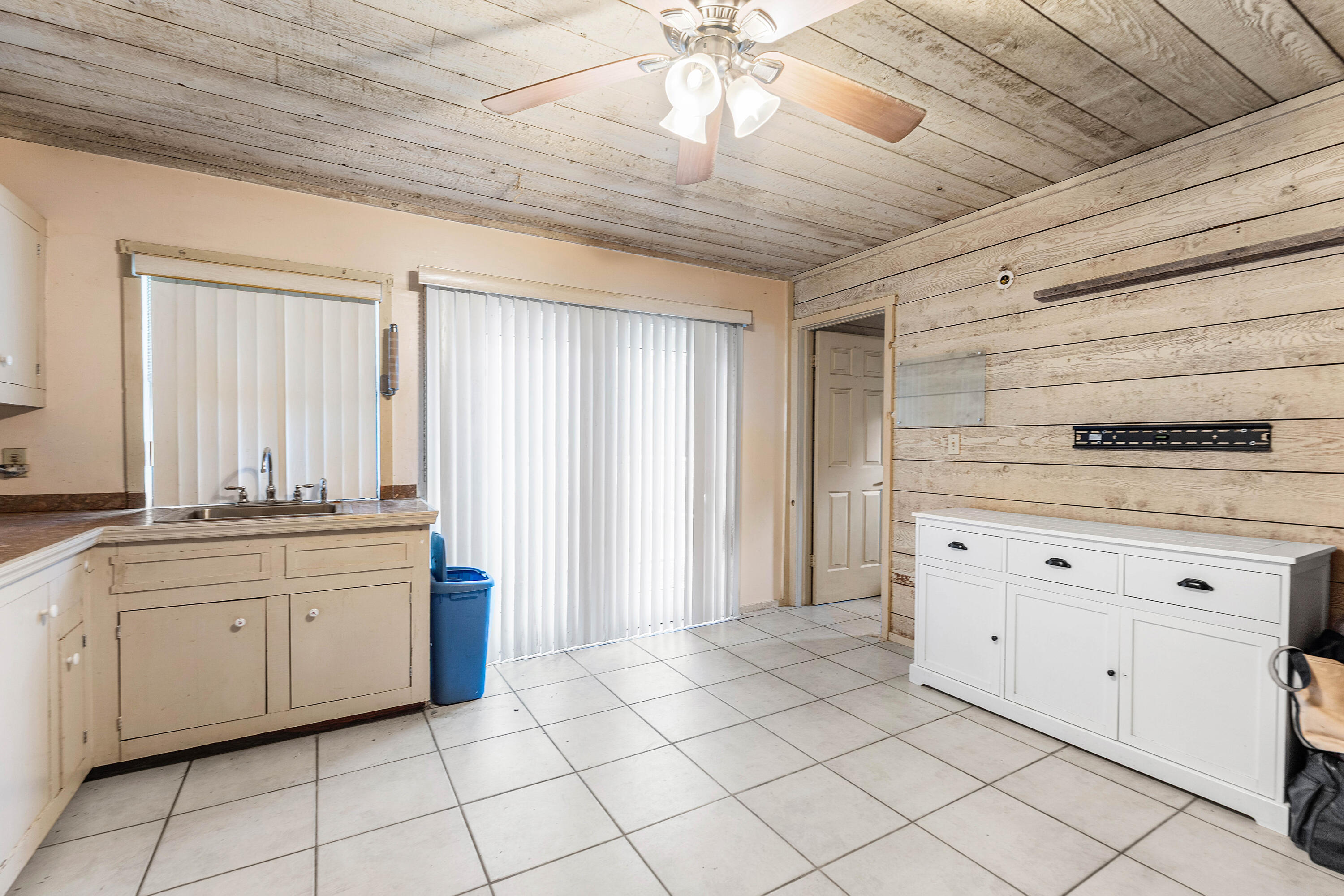 THE ACREAGE - Residential