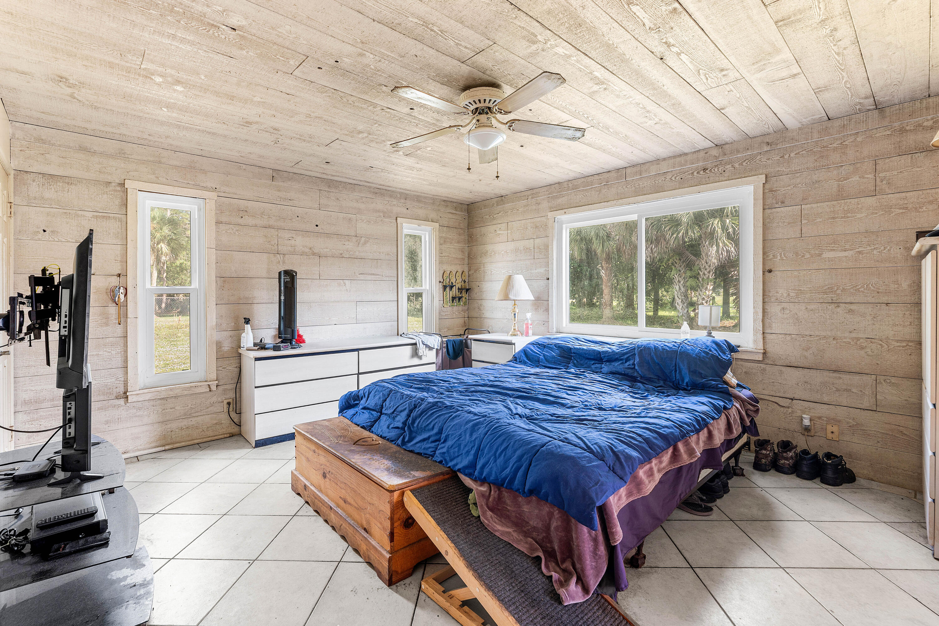 THE ACREAGE - Residential