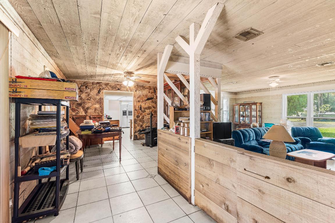 THE ACREAGE - Residential