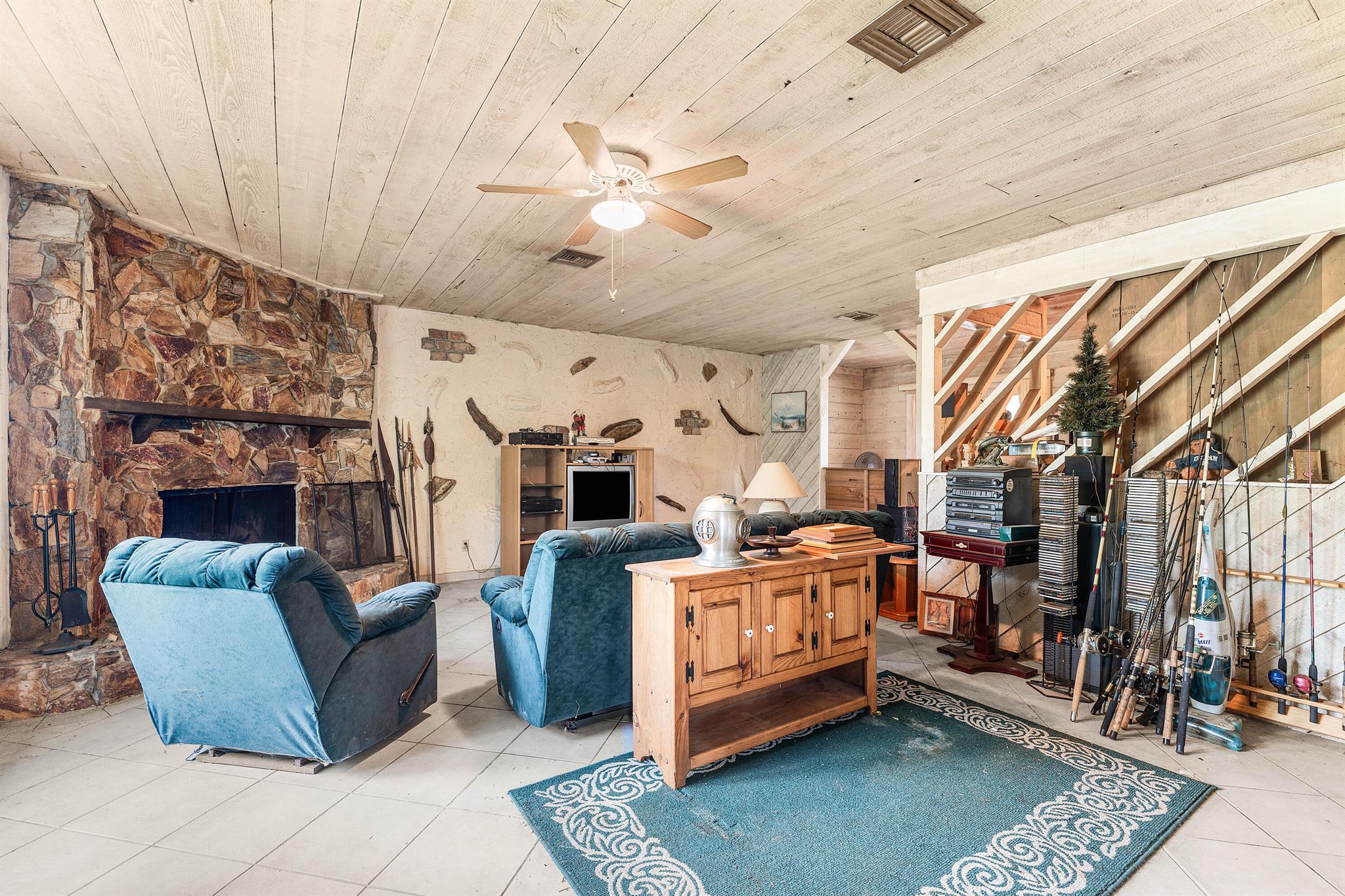 THE ACREAGE - Residential