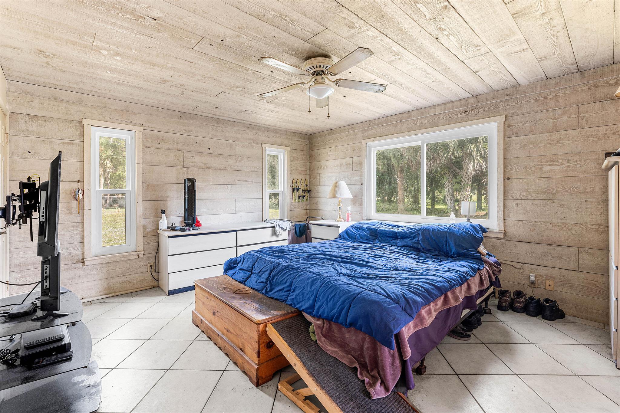 THE ACREAGE - Residential