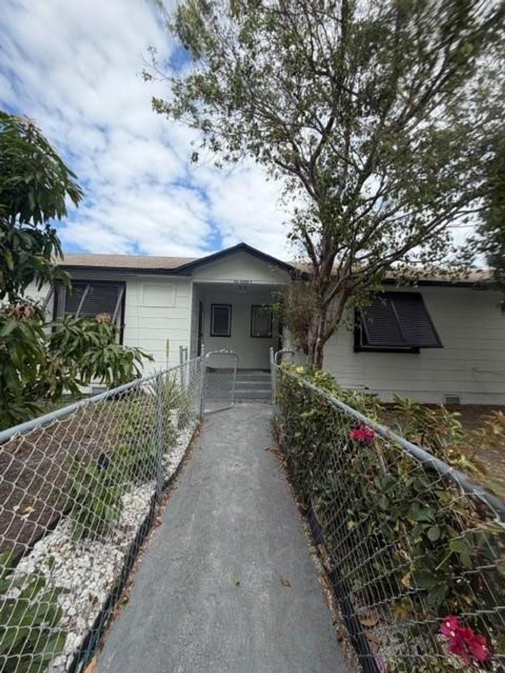 Photo of 701 N E Street #E, Lake Worth Beach, FL 33460 (MLS # F10549340)