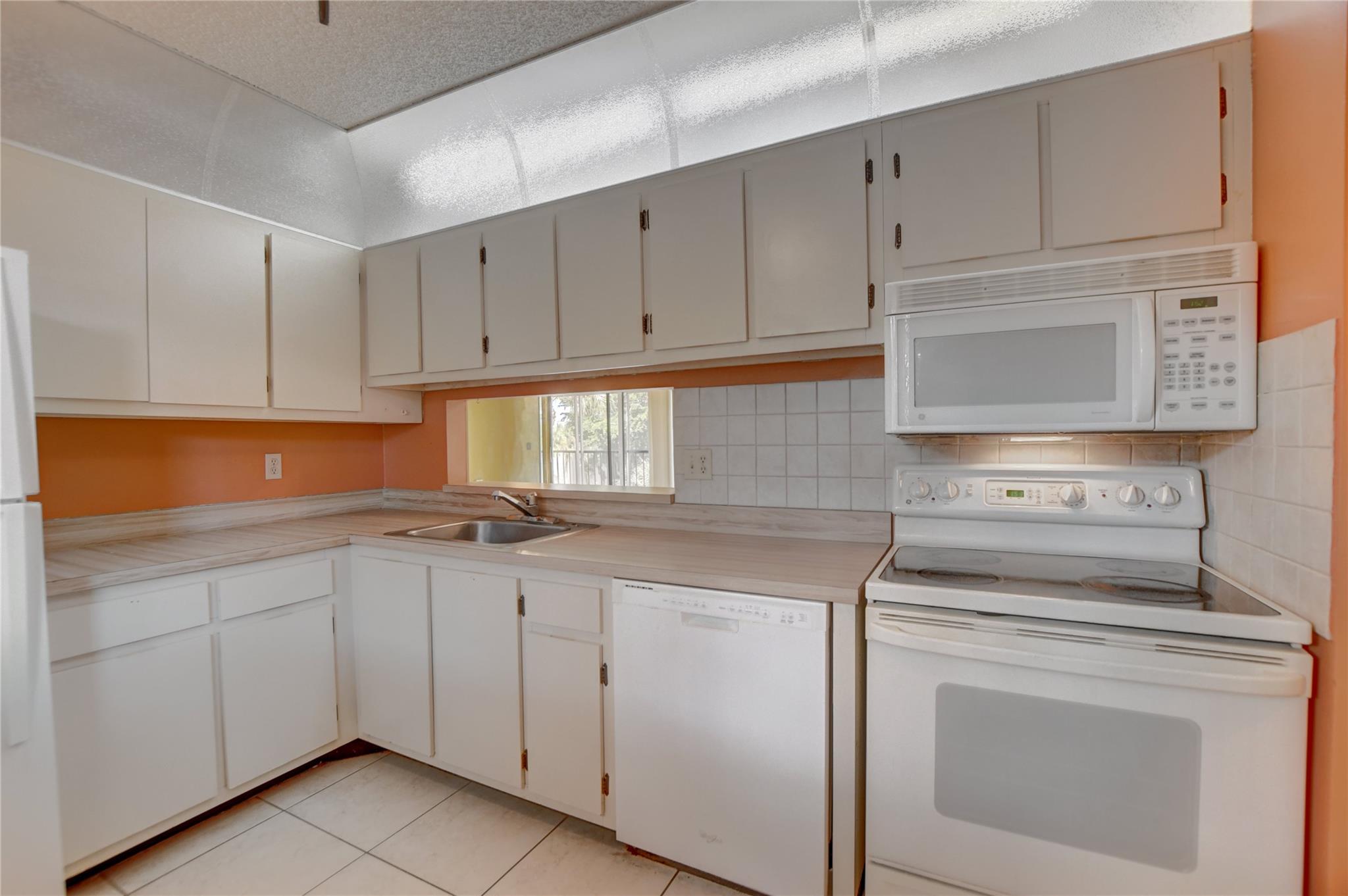 Cypress Condo - Residential