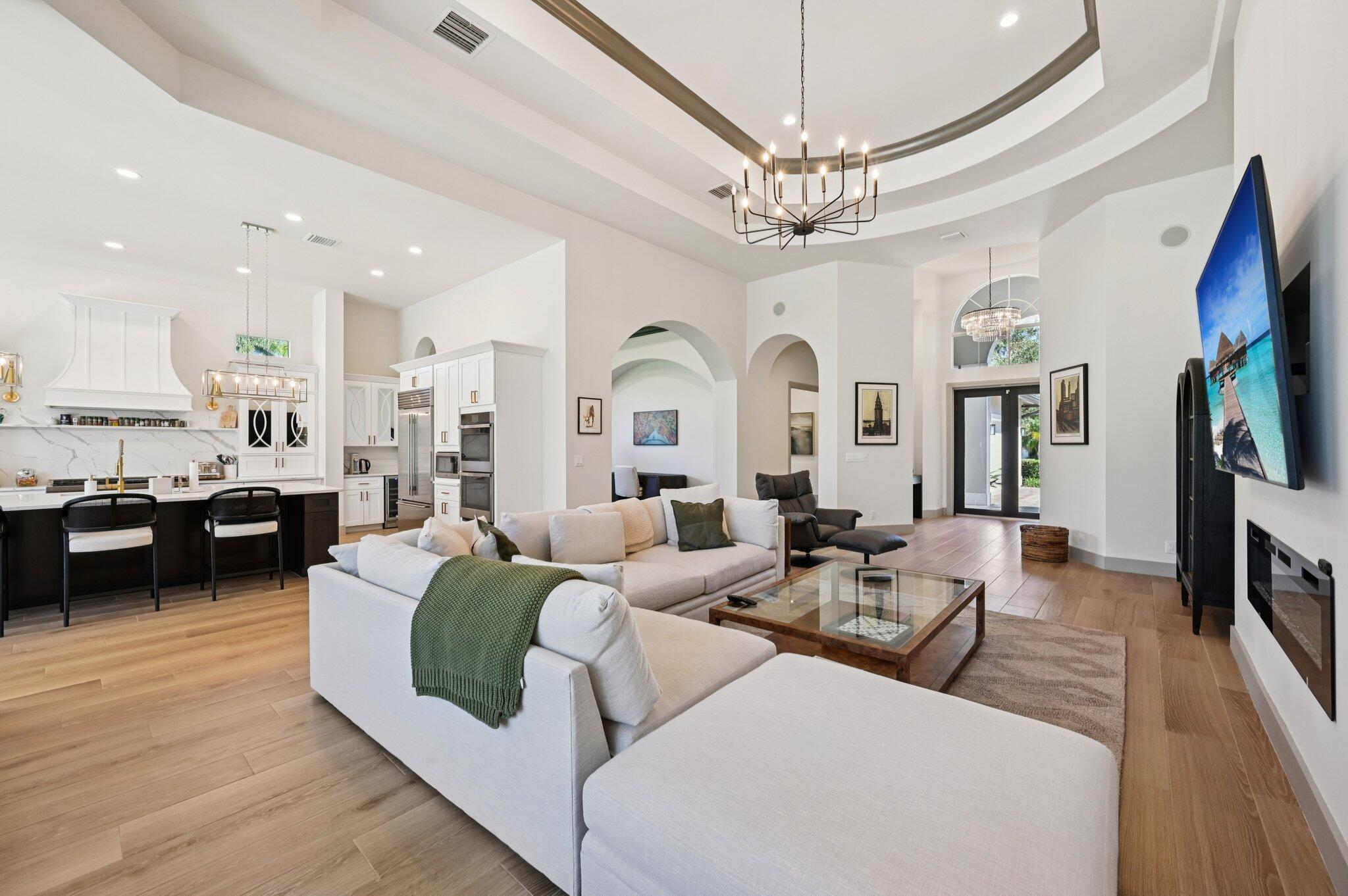 MEDALIST CLUB - Residential