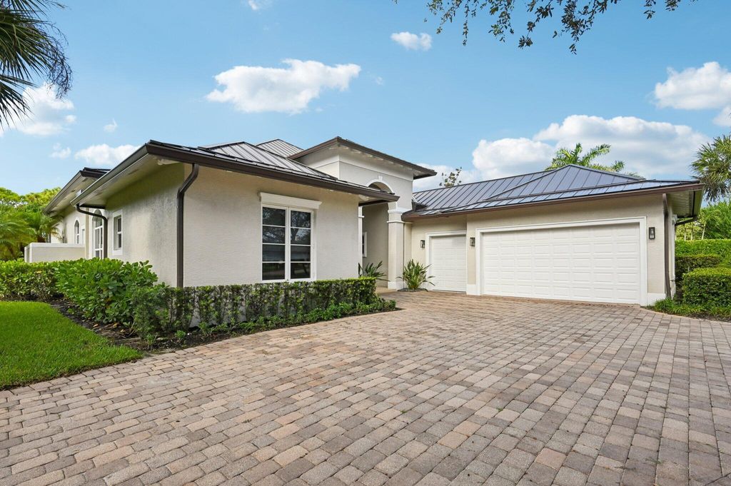 Photo of 9936 SE Sandpine Lane, Hobe Sound, FL 33455 (MLS # R11129220)