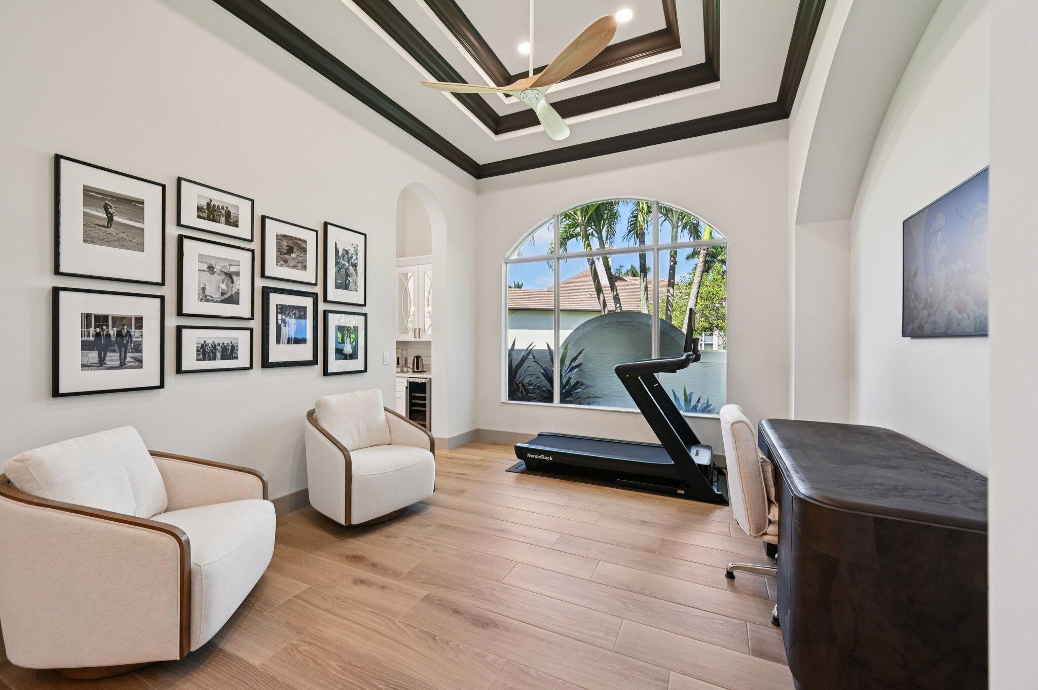 MEDALIST CLUB - Residential