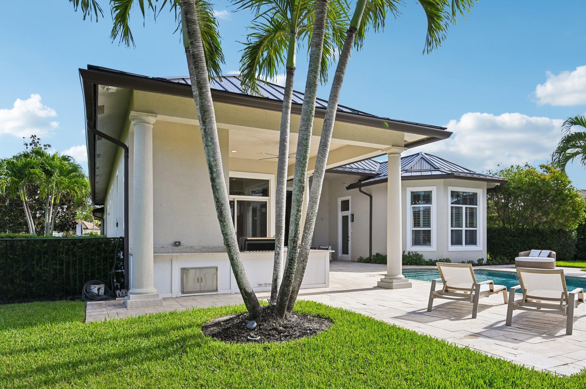 MEDALIST CLUB - Residential