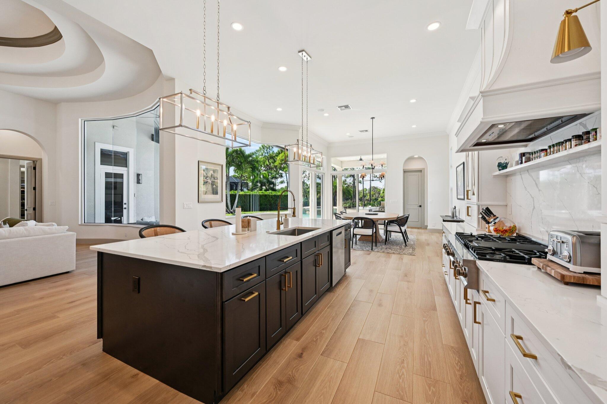 MEDALIST CLUB - Residential