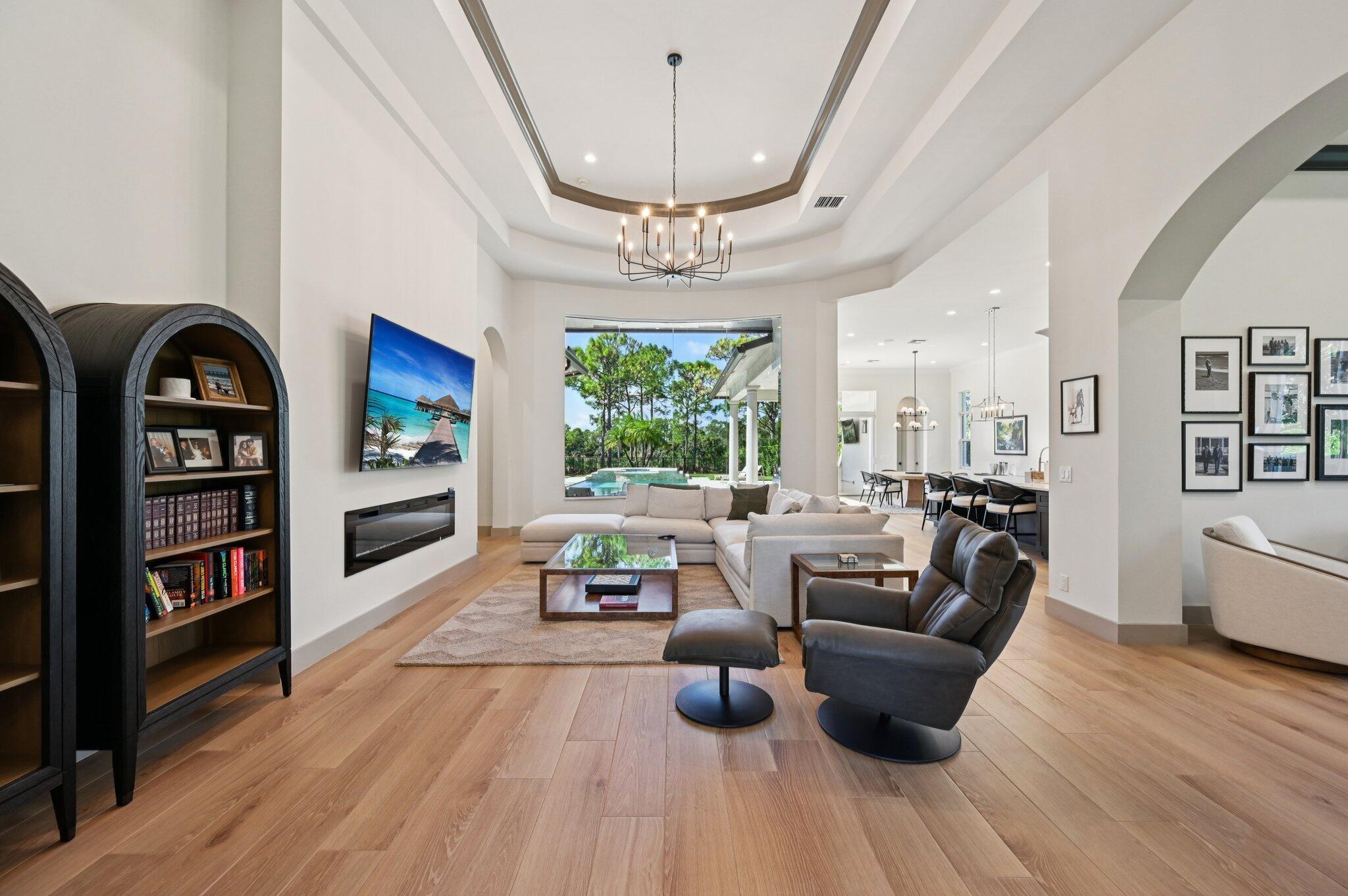 MEDALIST CLUB - Residential