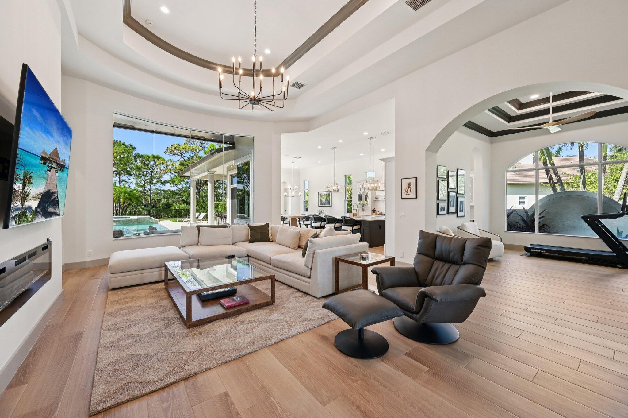 MEDALIST CLUB - Residential