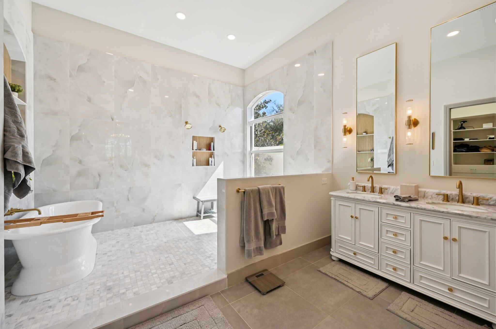 MEDALIST CLUB - Residential