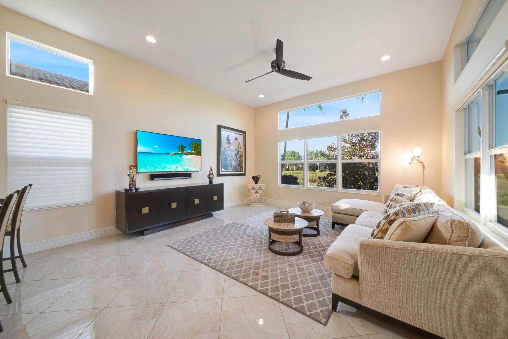 VALENCIA COVE - Residential