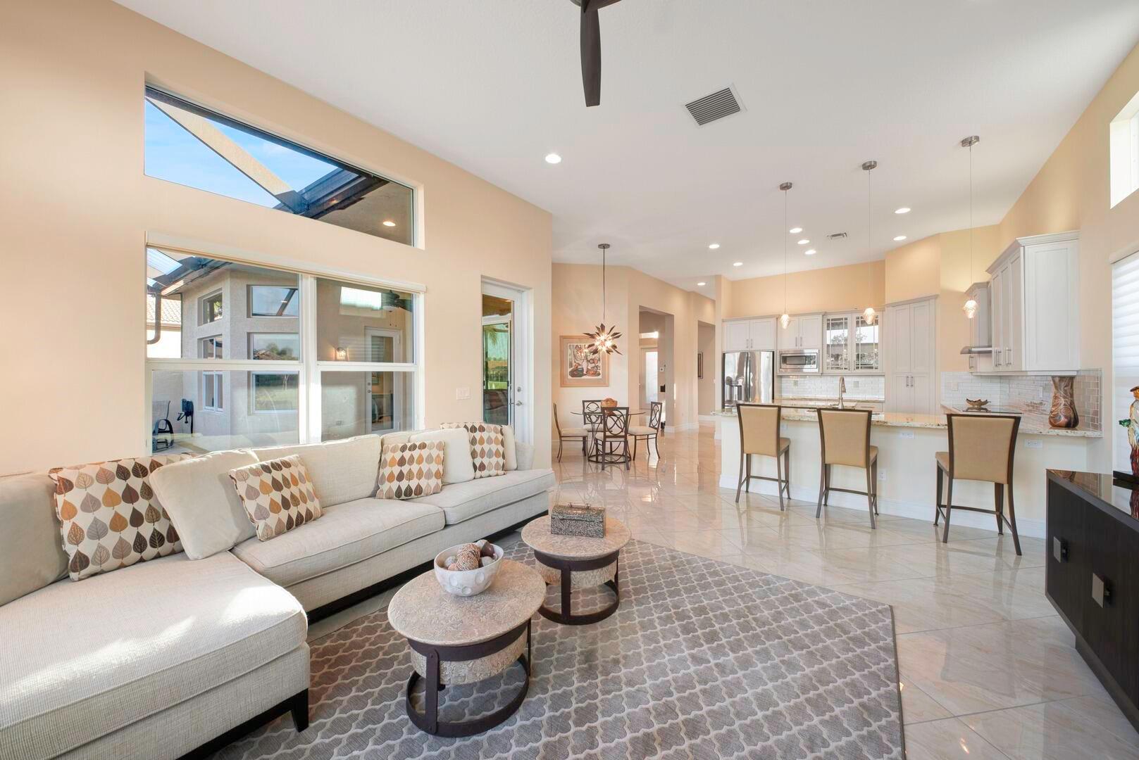 VALENCIA COVE - Residential