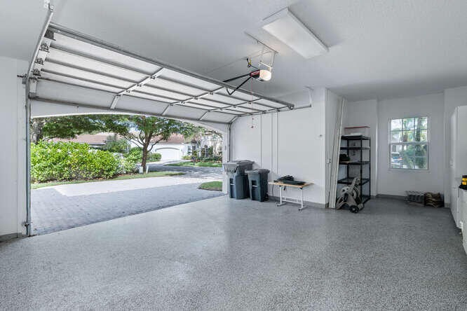 EAGLES LANDING - Residential