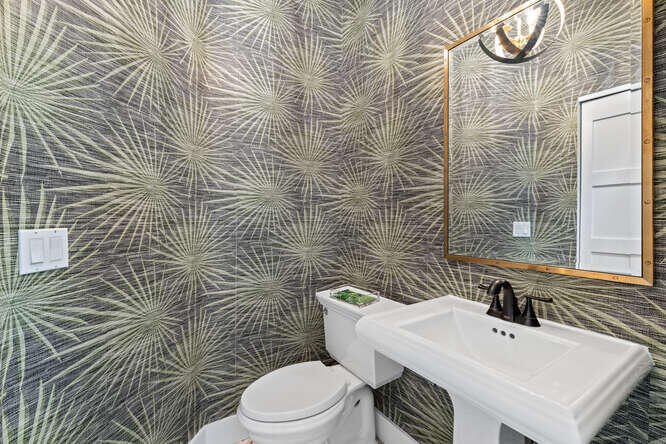 EAGLES LANDING - Residential