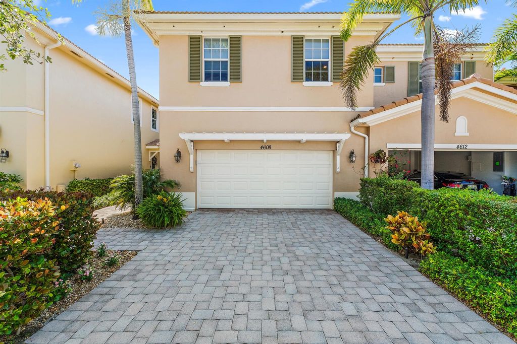 Photo of 4608 Cadiz Circle, Palm Beach Gardens, FL 33418 (MLS # R11092537)