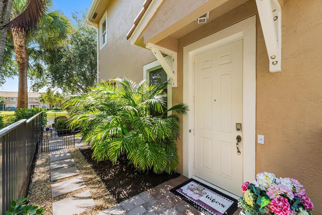 Photo of 4608 Cadiz Circle, Palm Beach Gardens, FL 33418 (MLS # R11092537)