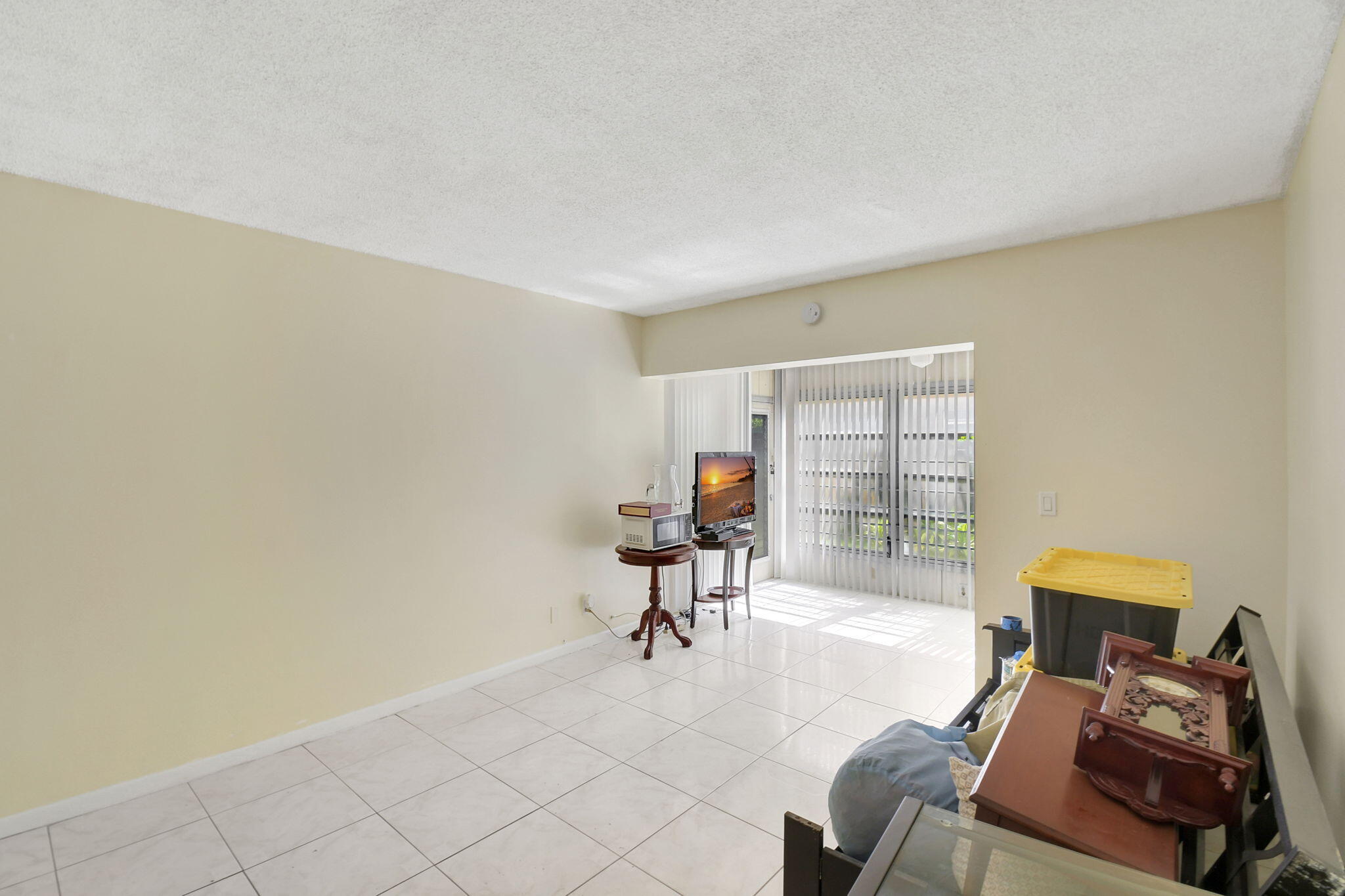 Lauderdale Oaks - Residential