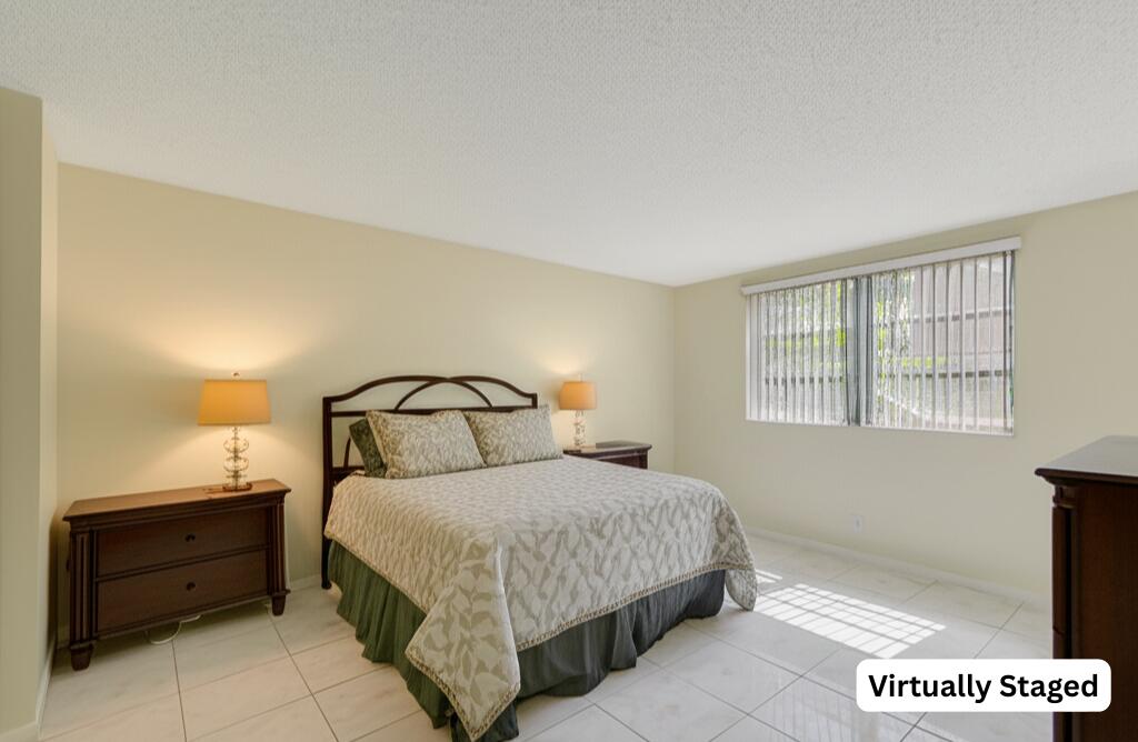 Lauderdale Oaks - Residential