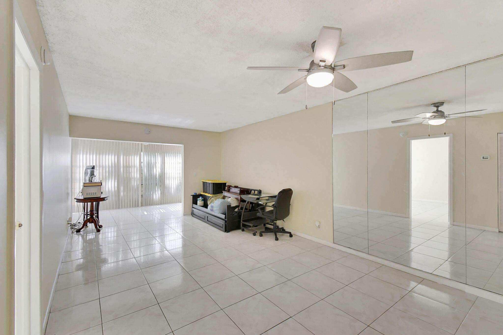 Lauderdale Oaks - Residential