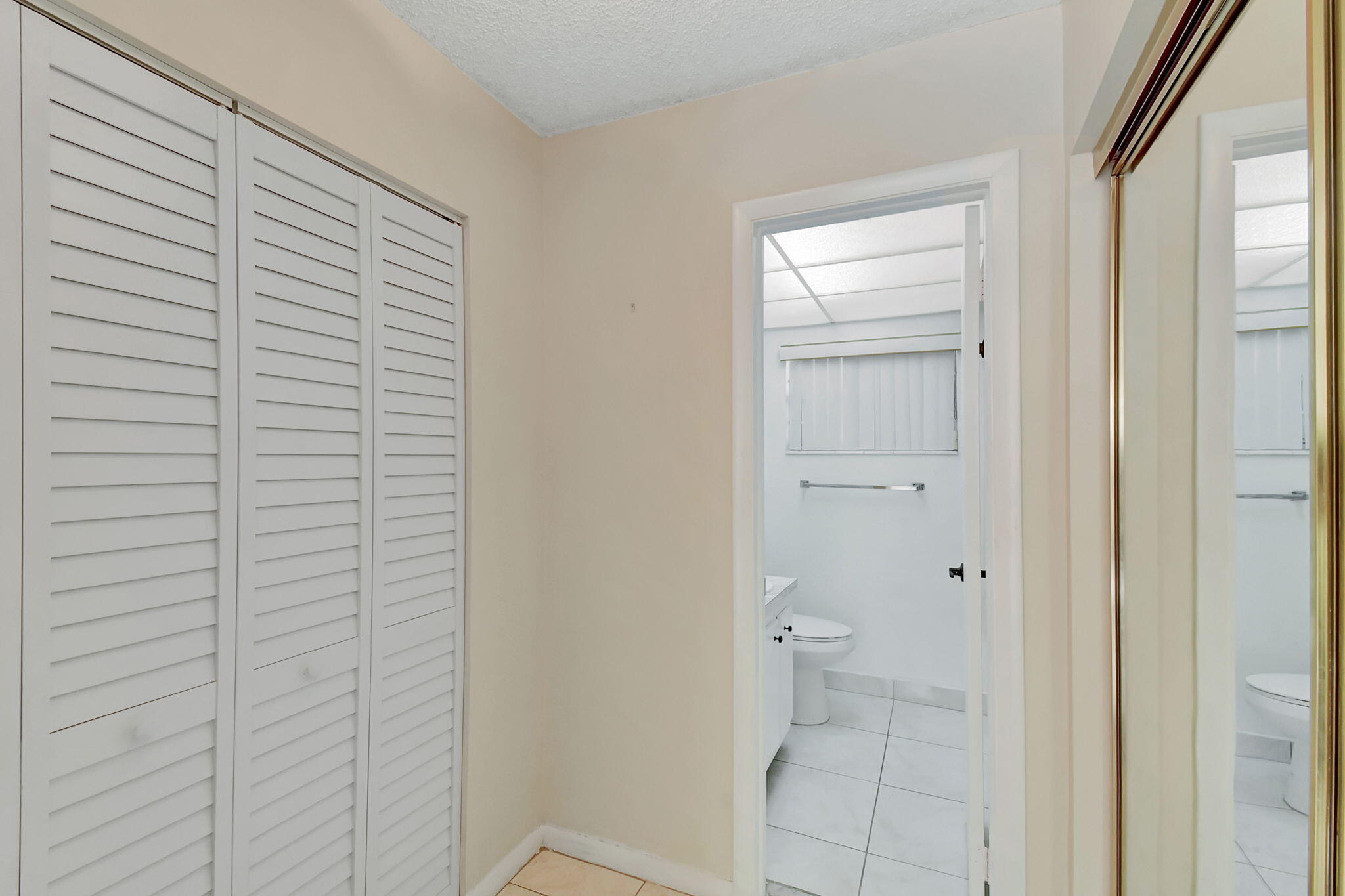 Lauderdale Oaks - Residential