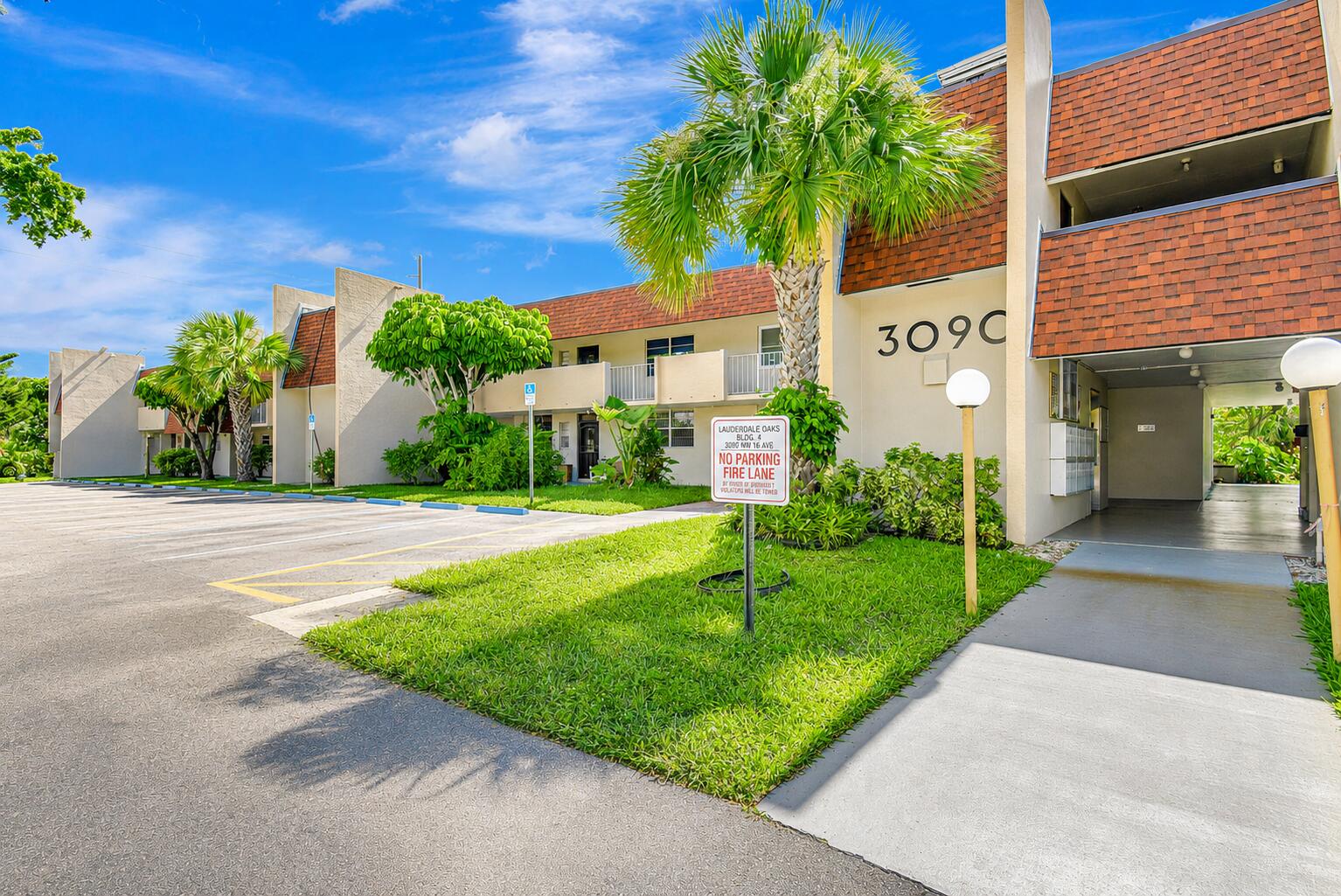 Lauderdale Oaks - Residential