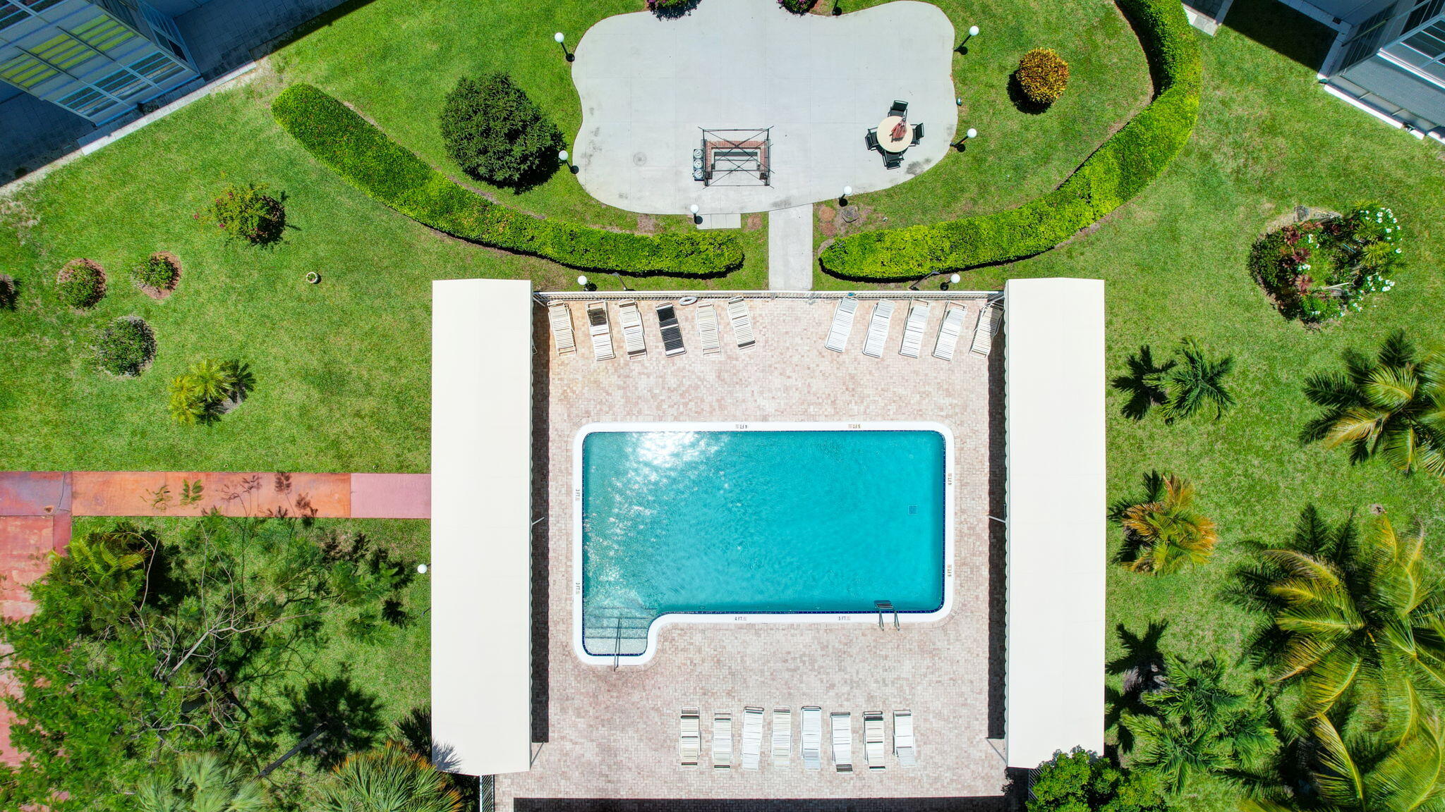 Lauderdale Oaks - Residential