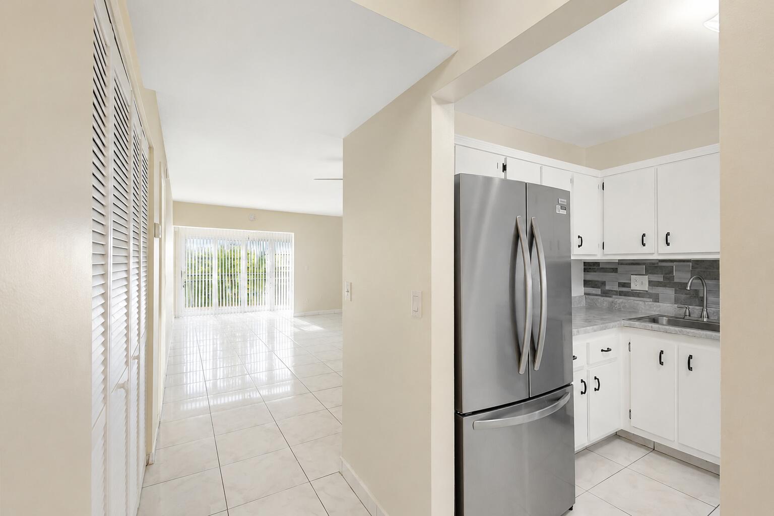 Lauderdale Oaks - Residential