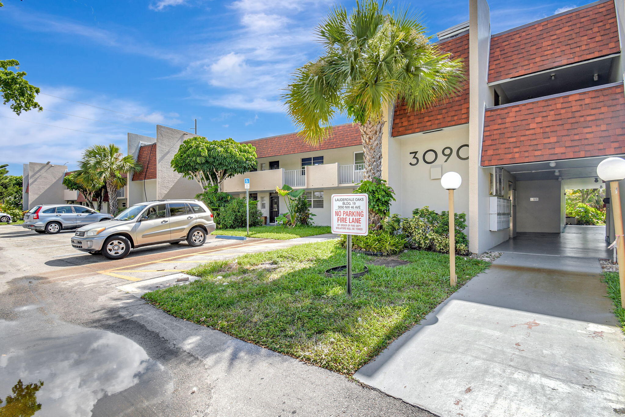 Lauderdale Oaks - Residential